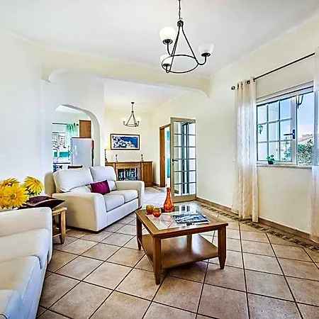 Hotel Rebela
