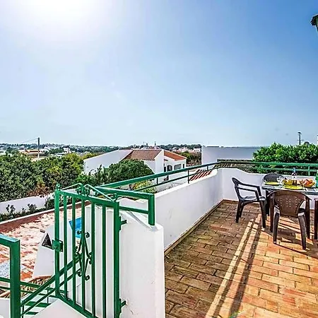 Hotel Rebela *
